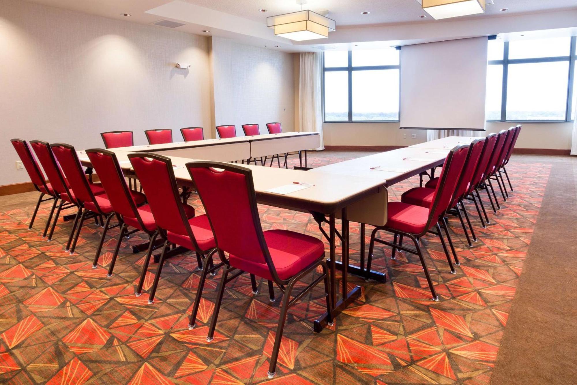 Drury Plaza Hotel Indianapolis Carmel ภายนอก รูปภาพ